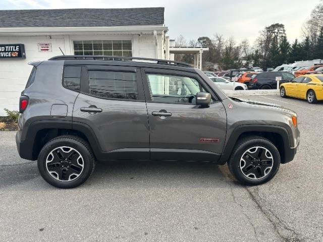 Used 2016 Jeep Renegade Trailhawk image 6