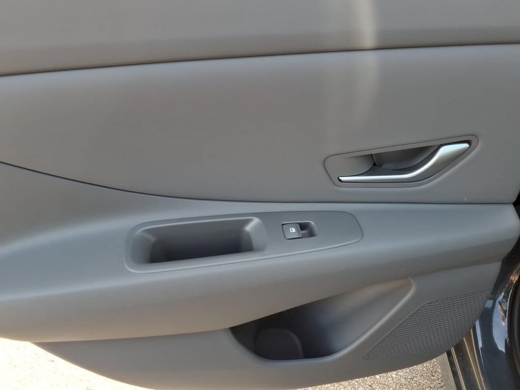 New 2026 Hyundai Elantra Sport FWD image 9
