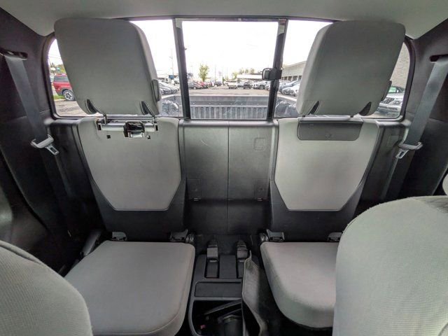 Used 2017 Toyota Tacoma SR5 AWD/4WD image 15