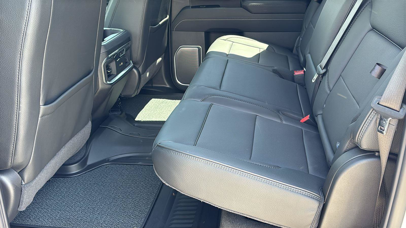 New 2026 GMC Sierra 2500 Denali w/ Denali Reserve Package AWD/4WD image 18