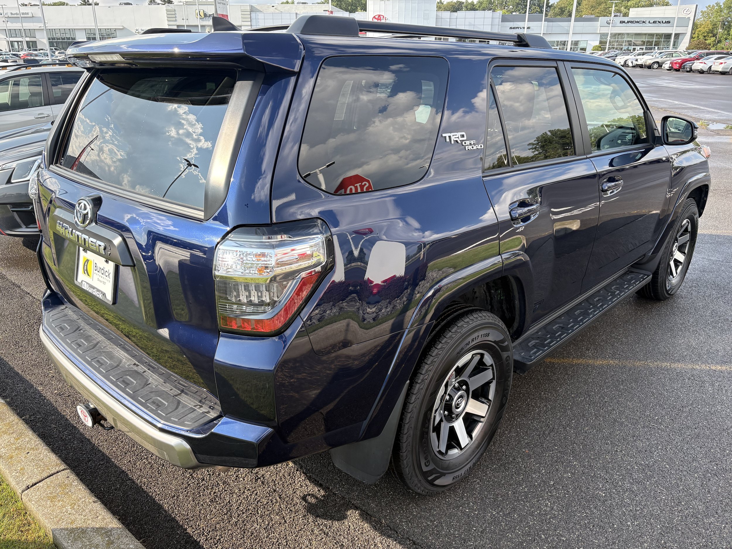 Used 2023 Toyota 4Runner TRD Off-Road Premium w/ Off Road Premium Plus Package AWD/4WD image 5