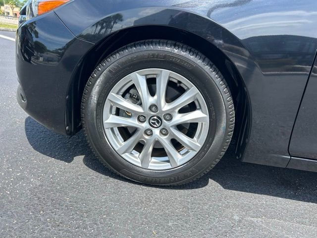 Used 2018 MAZDA MAZDA3 Sport w/ Preferred Equipment Package image 9