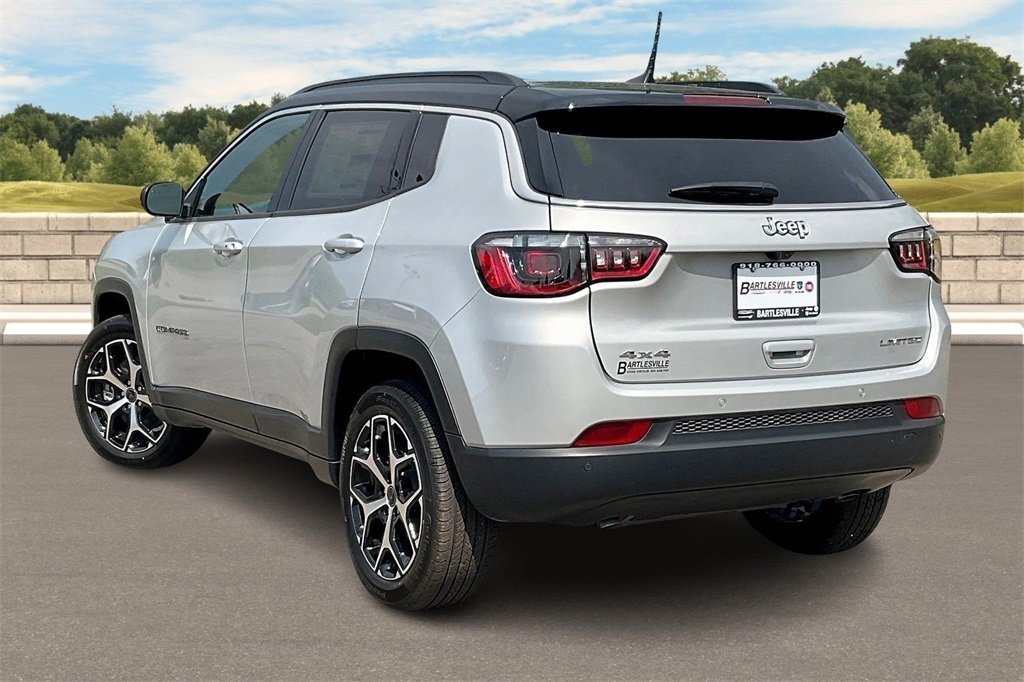 New 2025 Jeep Compass Limited image 3