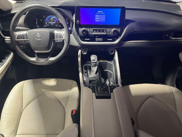 Used 2024 Toyota Grand Highlander AWD image 18