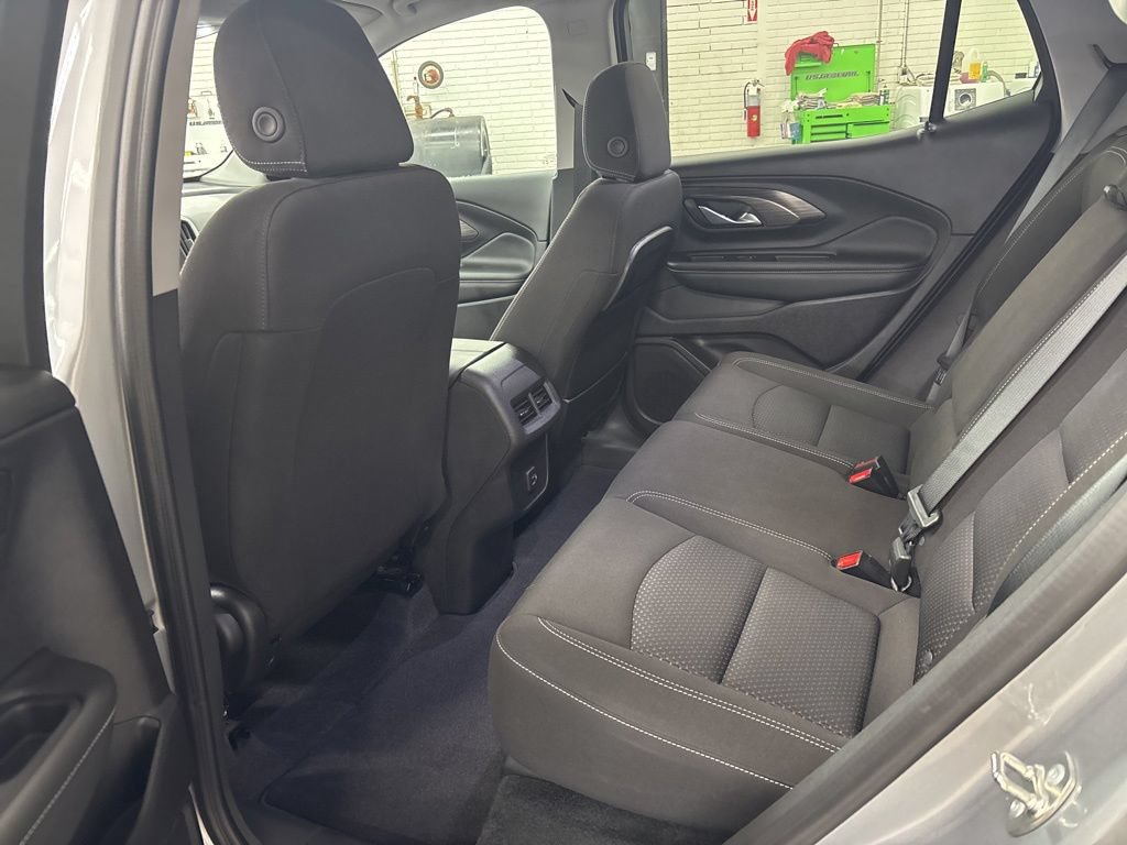 Used 2024 GMC Terrain SLE AWD/4WD image 10