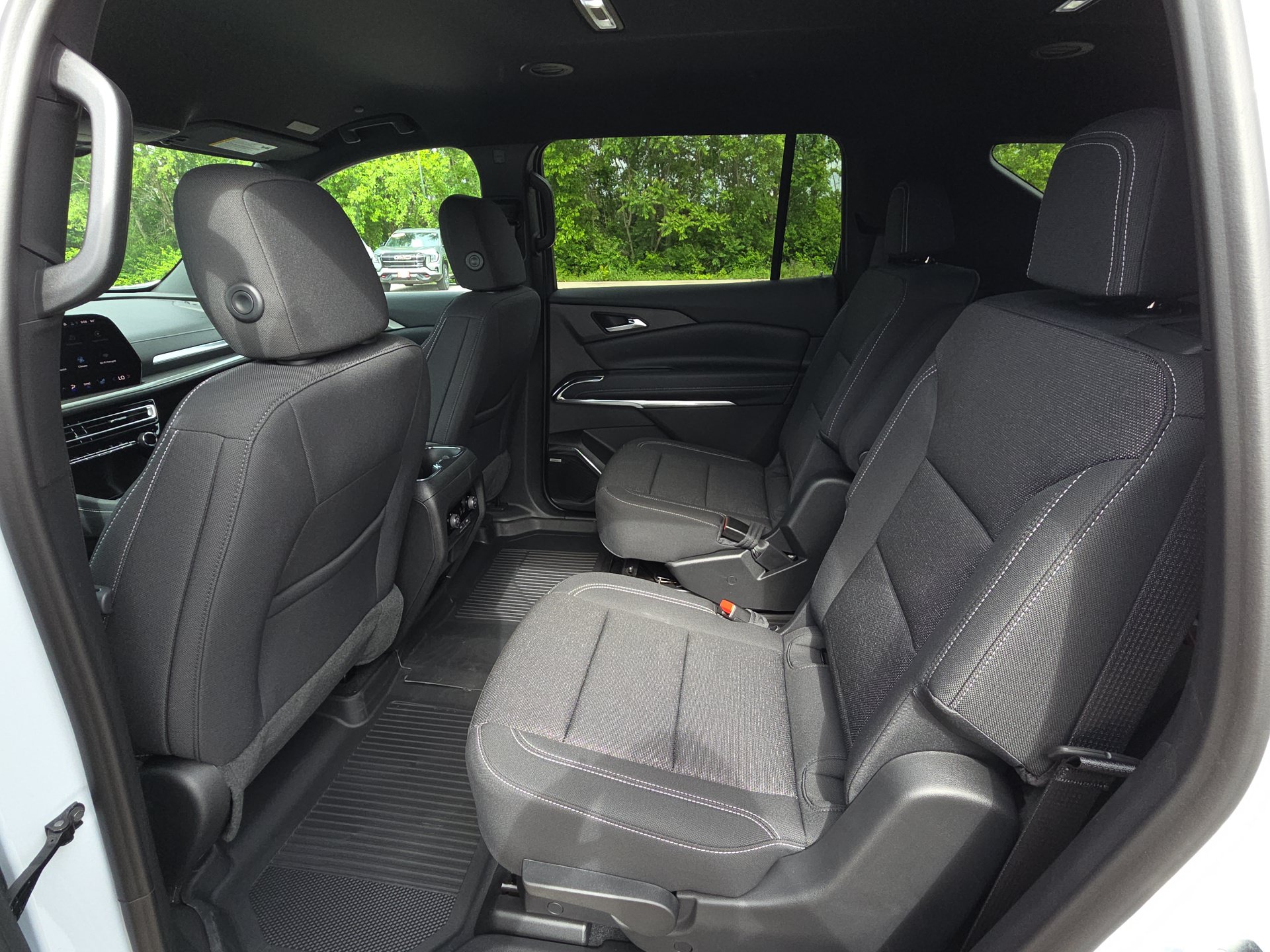New 2026 Chevrolet Traverse LT w/ Enhanced Driving Package FWD image 28