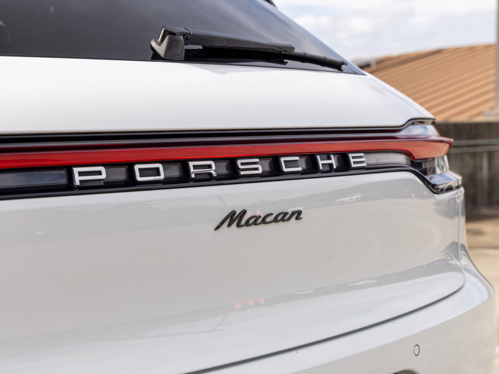 Certified 2021 Porsche Macan AWD/4WD image 21