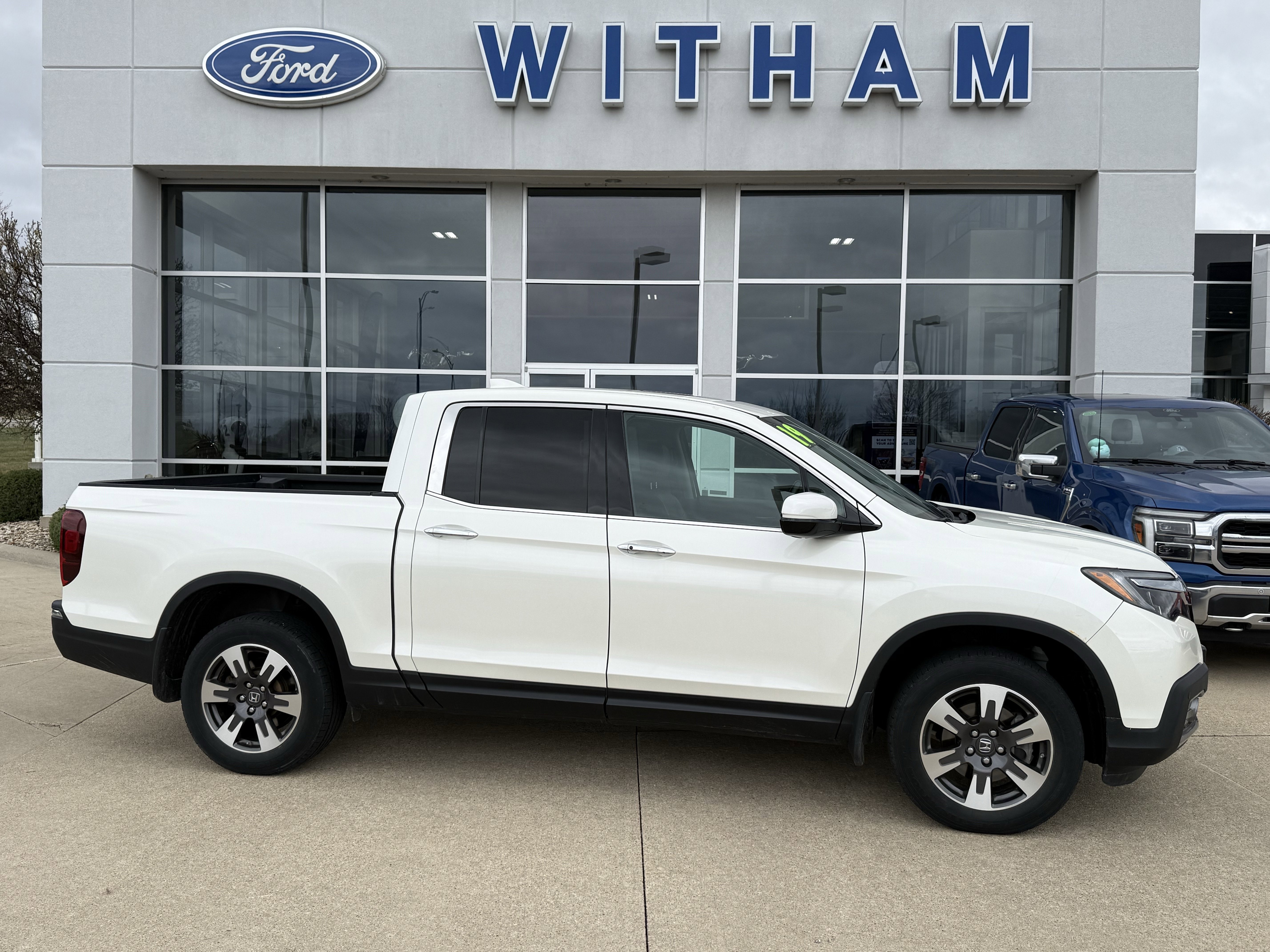 Used 2019 Honda Ridgeline RTL-E image 3