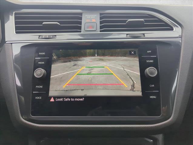 Used 2024 Volkswagen Tiguan SE image 18