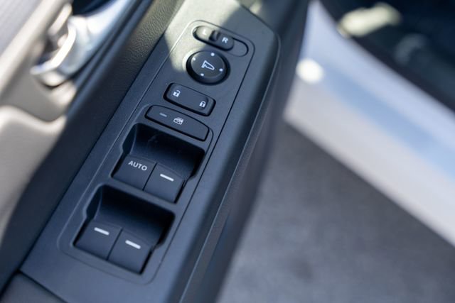 Used 2025 Honda CR-V LX image 22