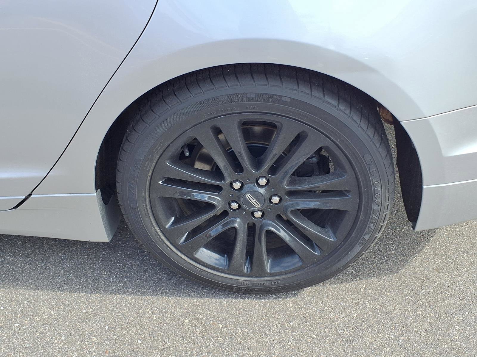 Used 2013 Lincoln MKZ Base image 25