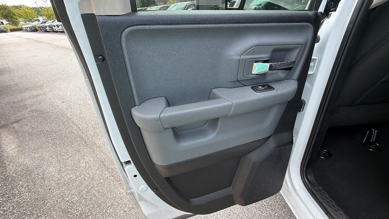 Used 2024 RAM 1500 Classic SLT AWD/4WD image 21