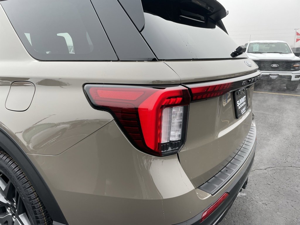 New 2026 Ford Explorer ST image 35