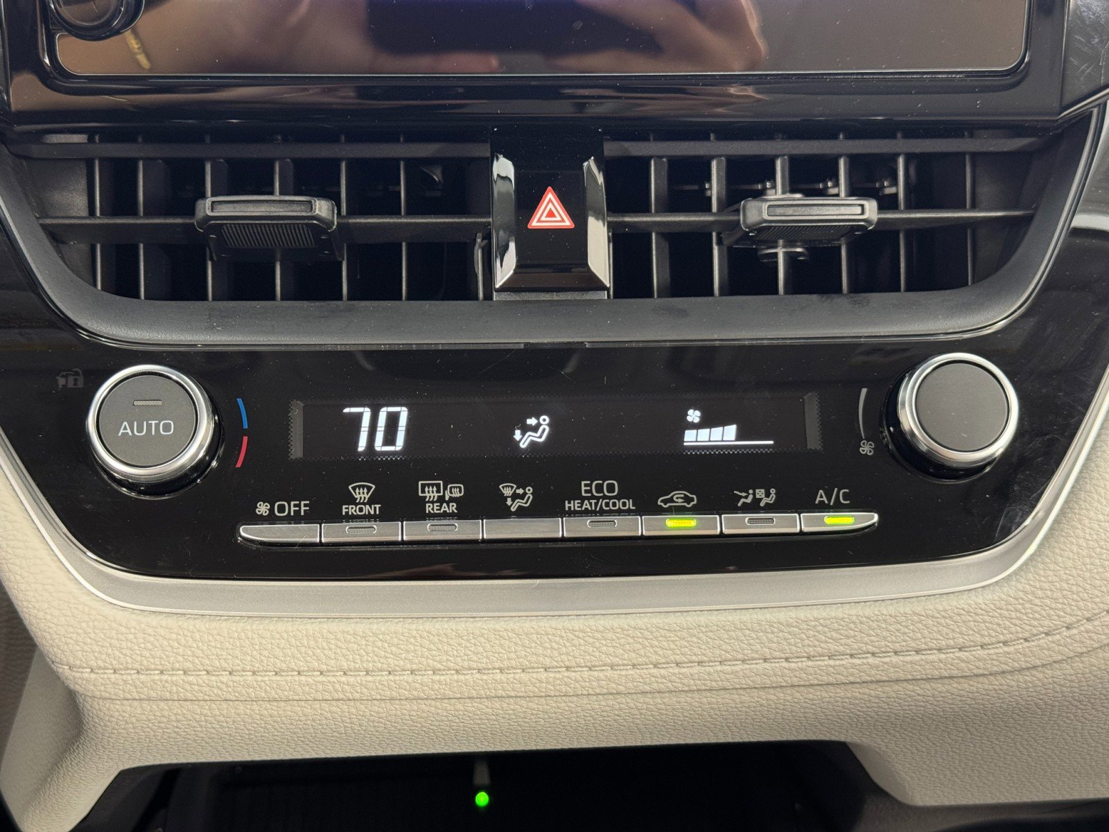 Used 2026 Toyota Corolla Cross LE image 16