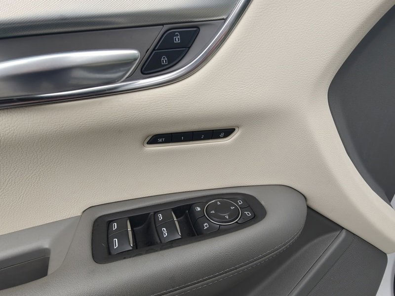 Used 2022 Cadillac XT5 Premium Luxury w/ Technology Package image 13