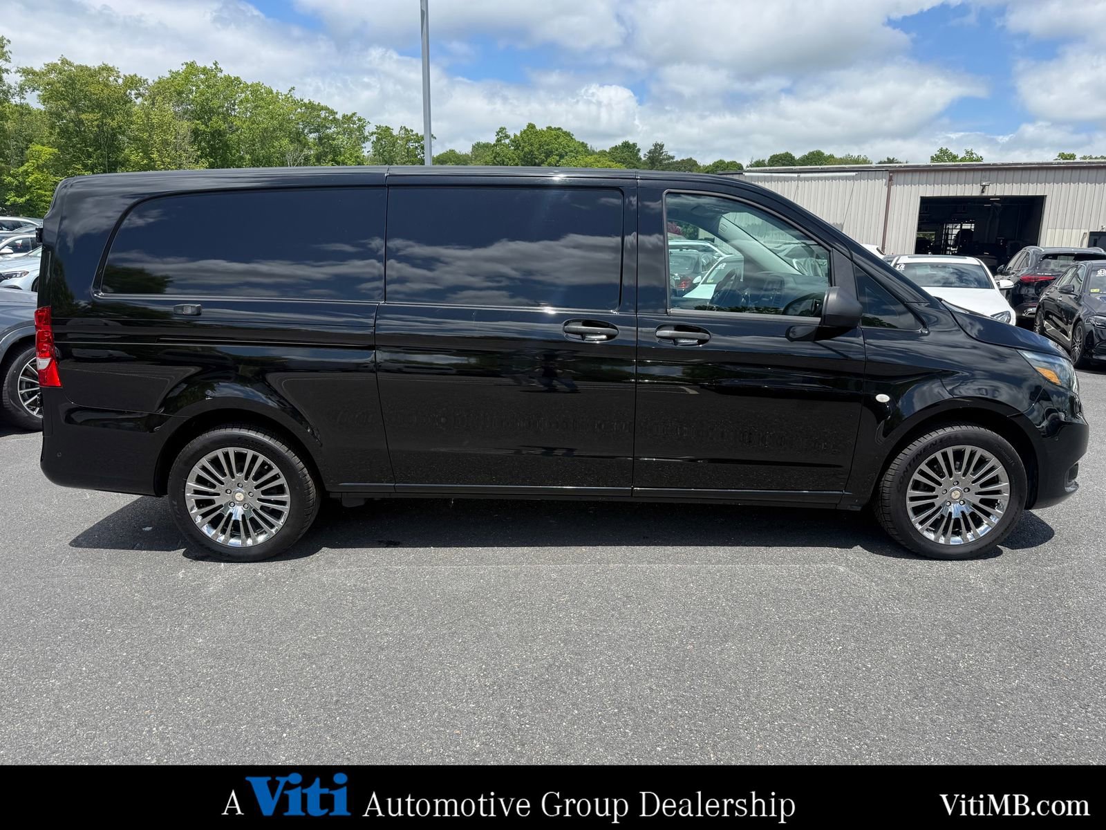 Used 2022 Mercedes-Benz Metris image 9