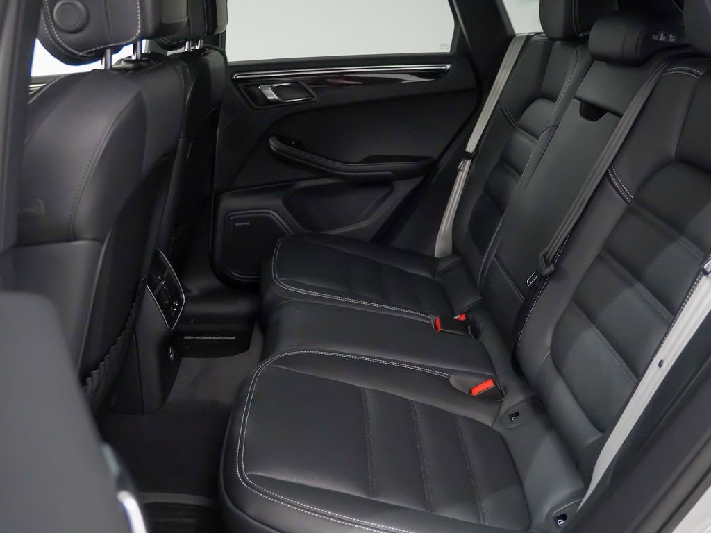 New 2026 Porsche Macan S image 18
