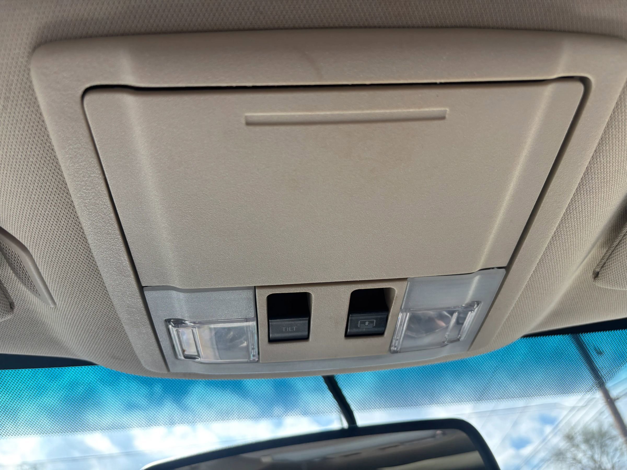 Used 2010 Lincoln MKX AWD image 26