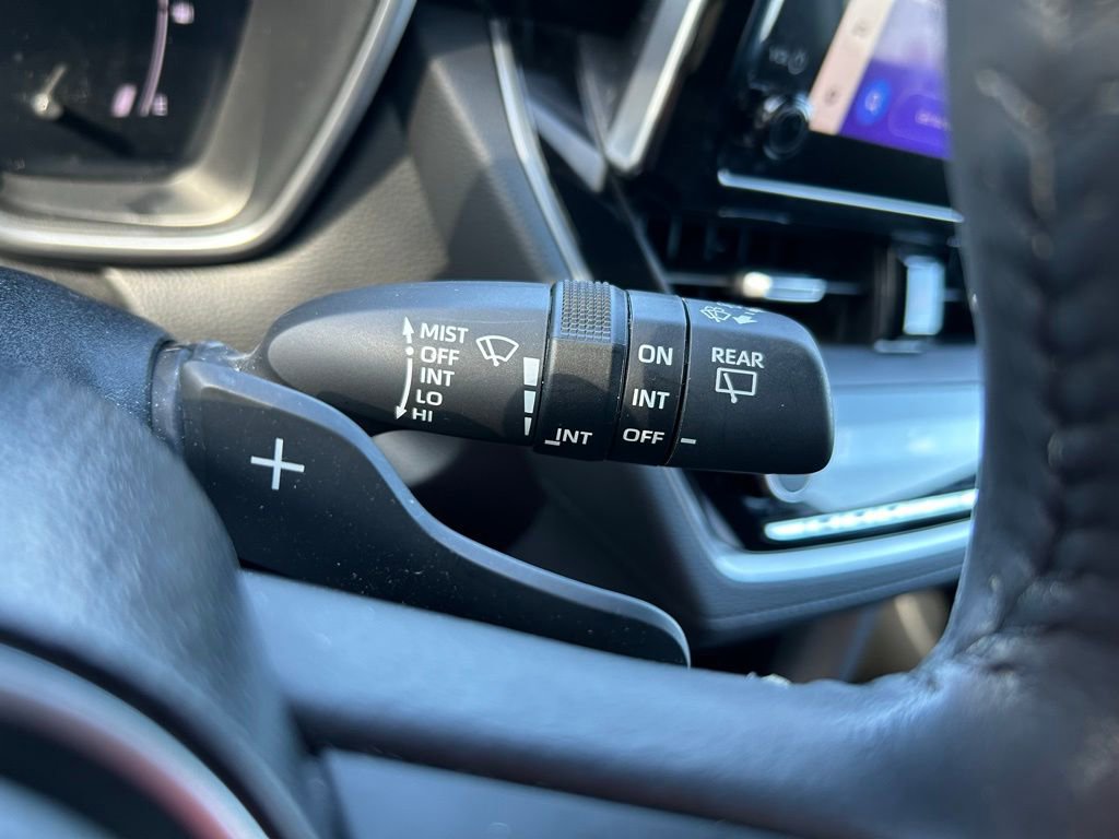 Used 2023 Toyota Corolla Cross XSE w/ Convenience Package image 20