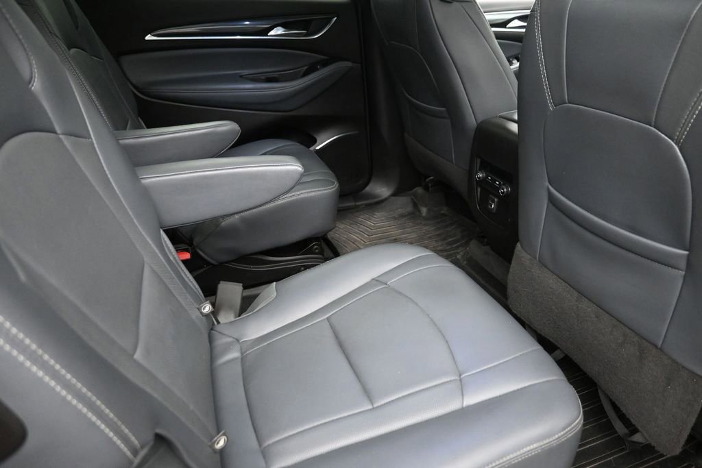 Used 2019 Buick Enclave Essence AWD/4WD image 8
