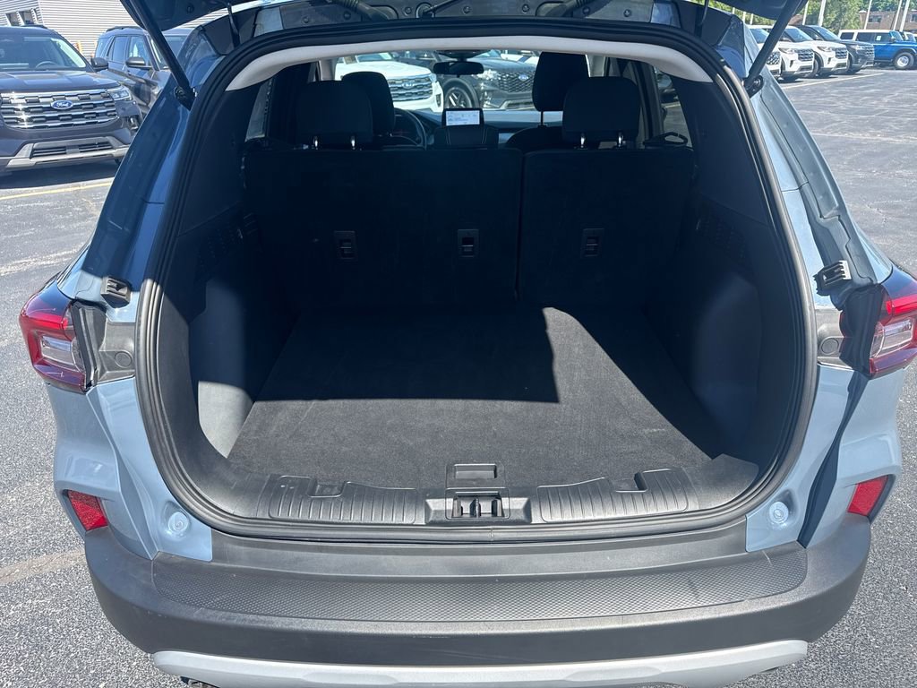 Used 2025 Ford Escape Active FWD image 12