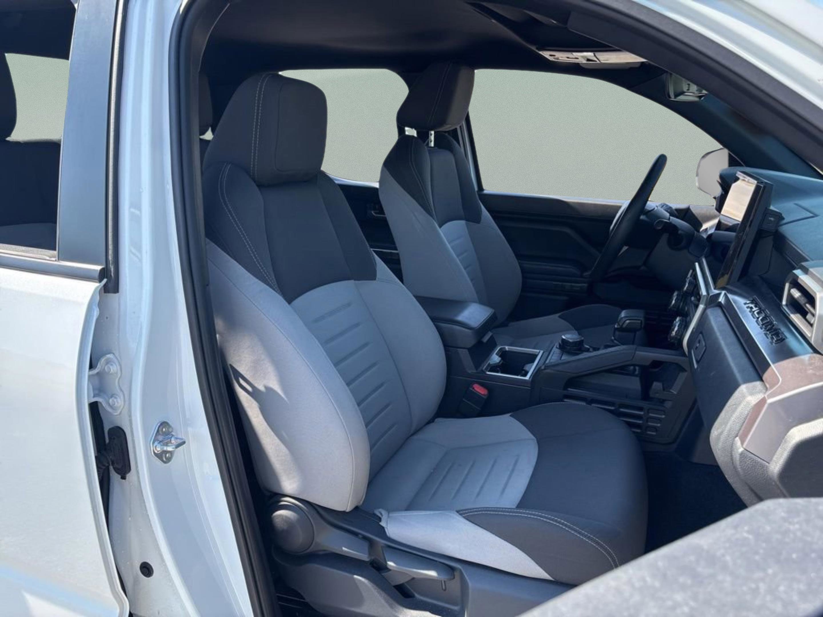 Used 2025 Toyota Tacoma TRD Sport image 35