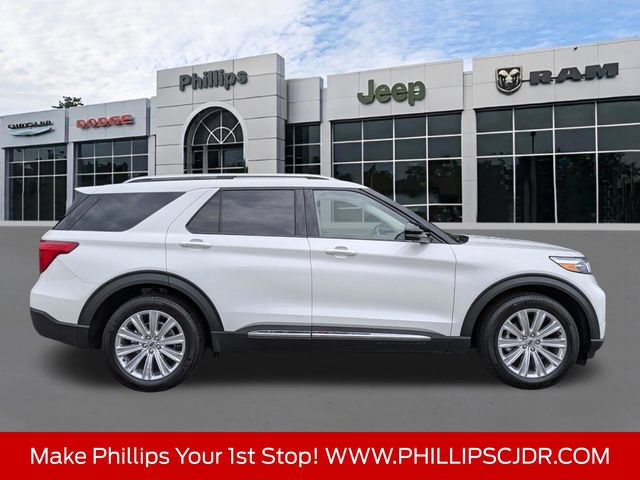 Used 2022 Ford Explorer Limited w/ Equipment Group 301A RWD image 2