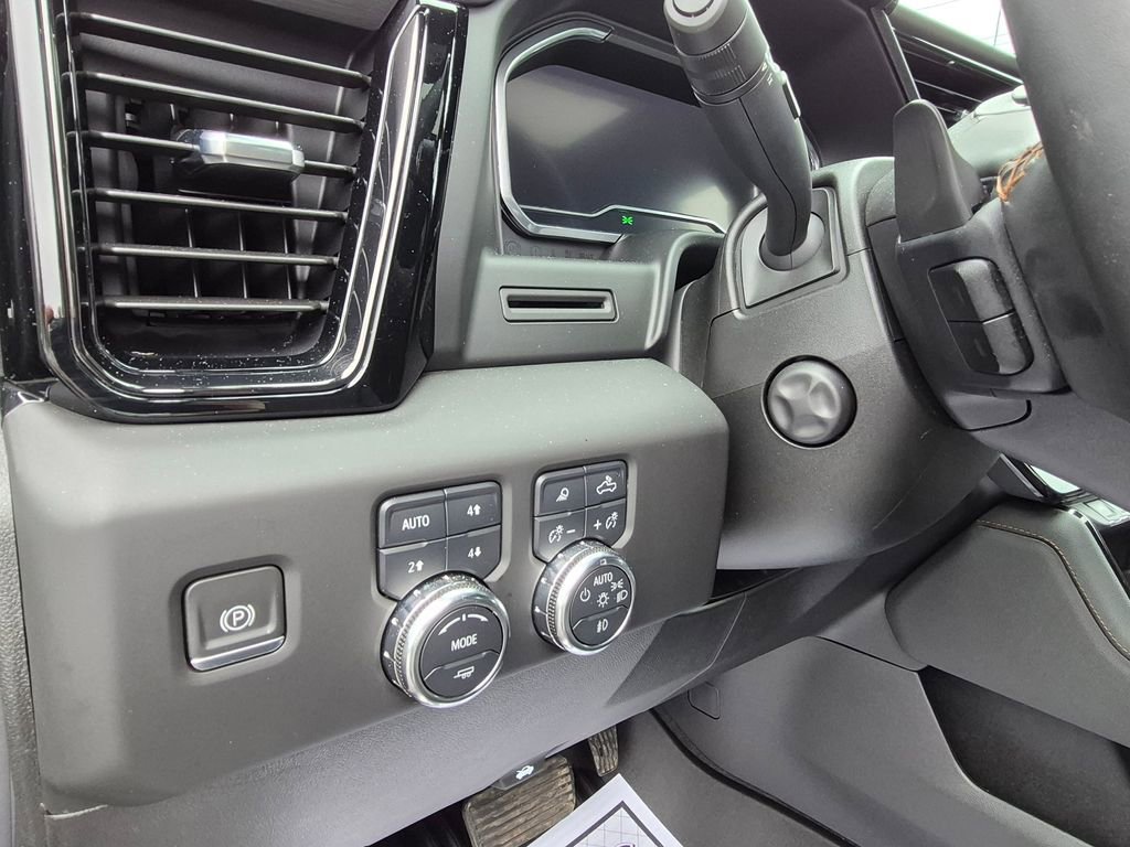 Used 2024 GMC Sierra 1500 AT4 w/ AT4 Premium Package image 13