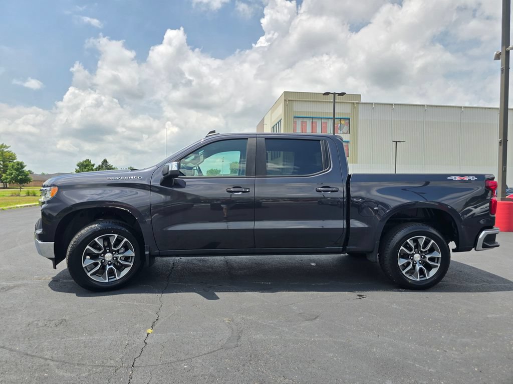 Used 2024 Chevrolet Silverado 1500 LT AWD/4WD image 5