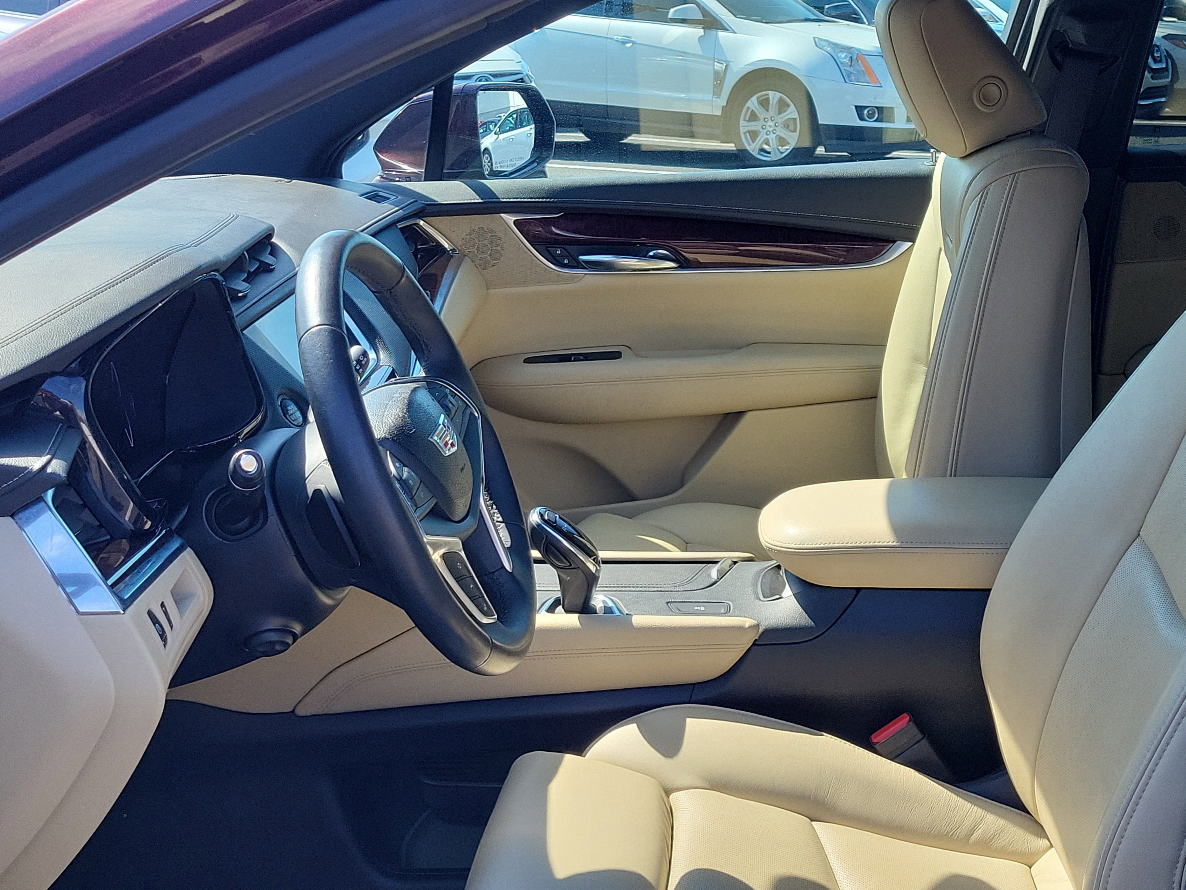 Used 2017 Cadillac XT5 Luxury w/ Driver Awareness Package image 25