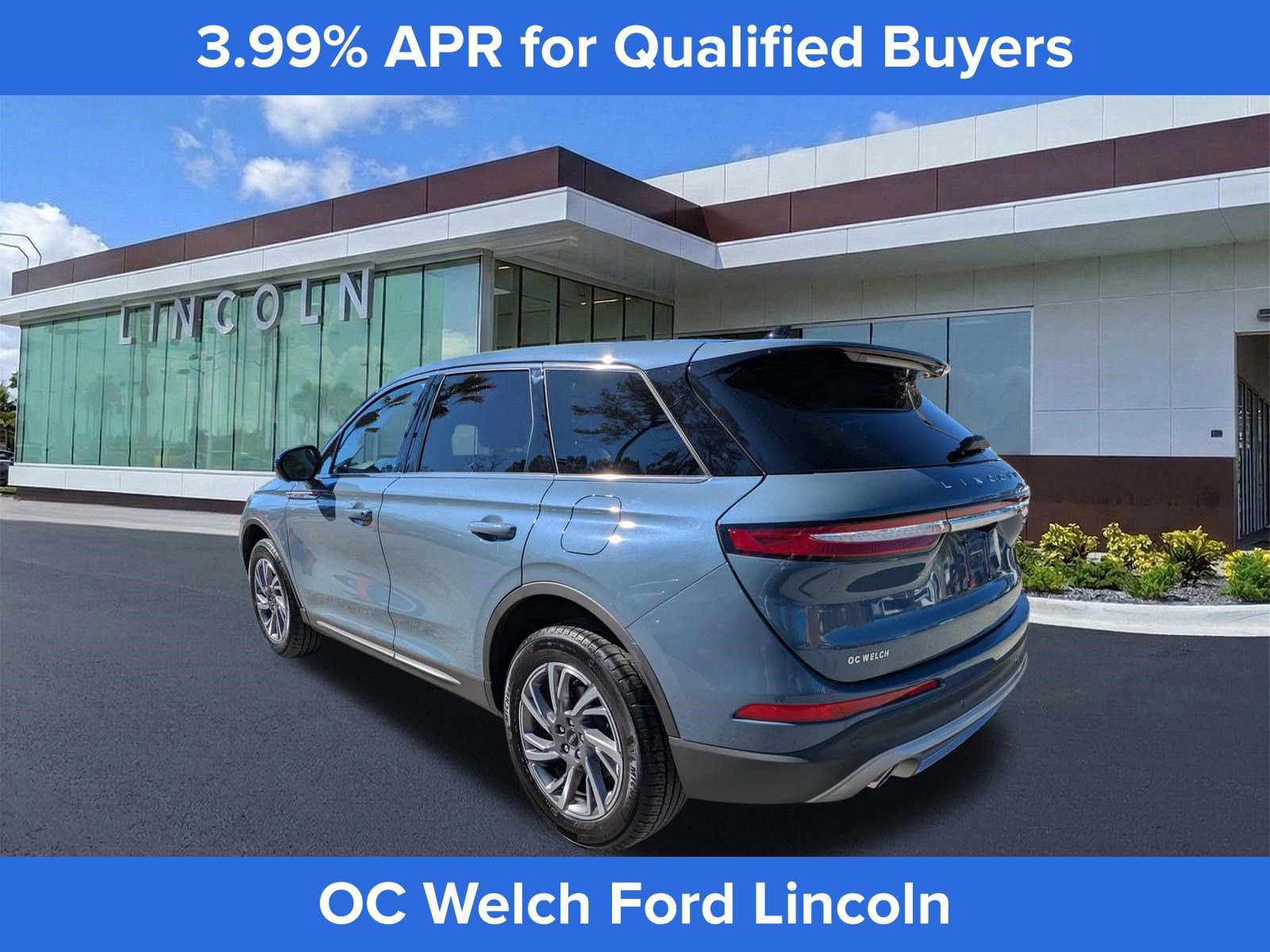 Used 2025 Lincoln Corsair FWD w/ Equipment Group 101A image 7