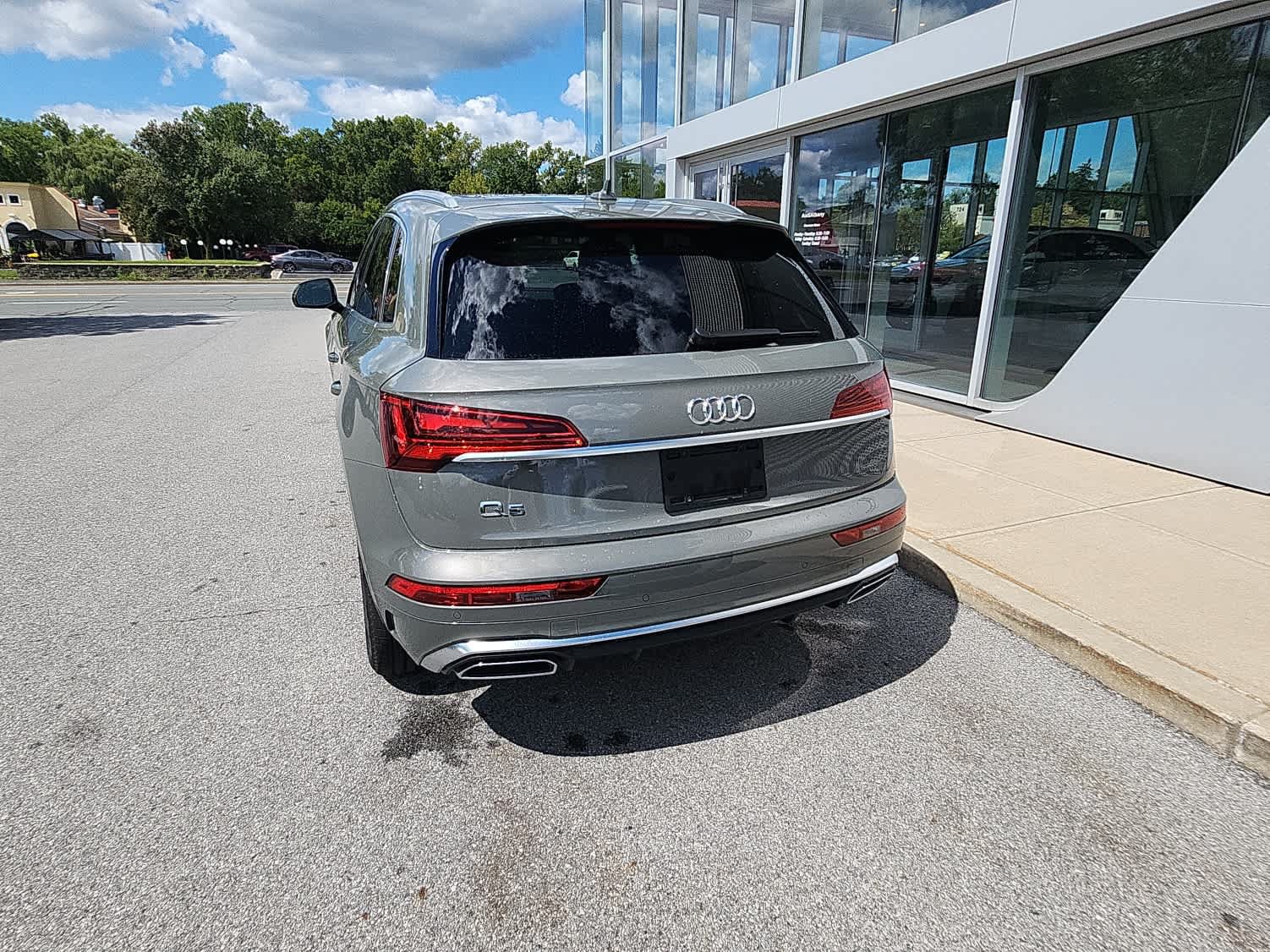 Used 2023 Audi Q5 2.0T Prestige AWD/4WD image 17
