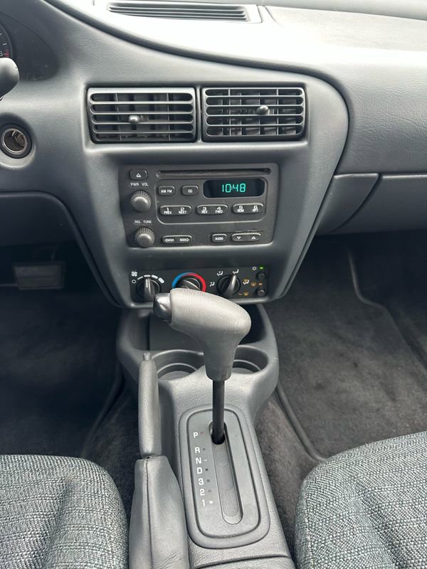 Used 2003 Chevrolet Cavalier Coupe w/ Preferred Equipment Group image 14