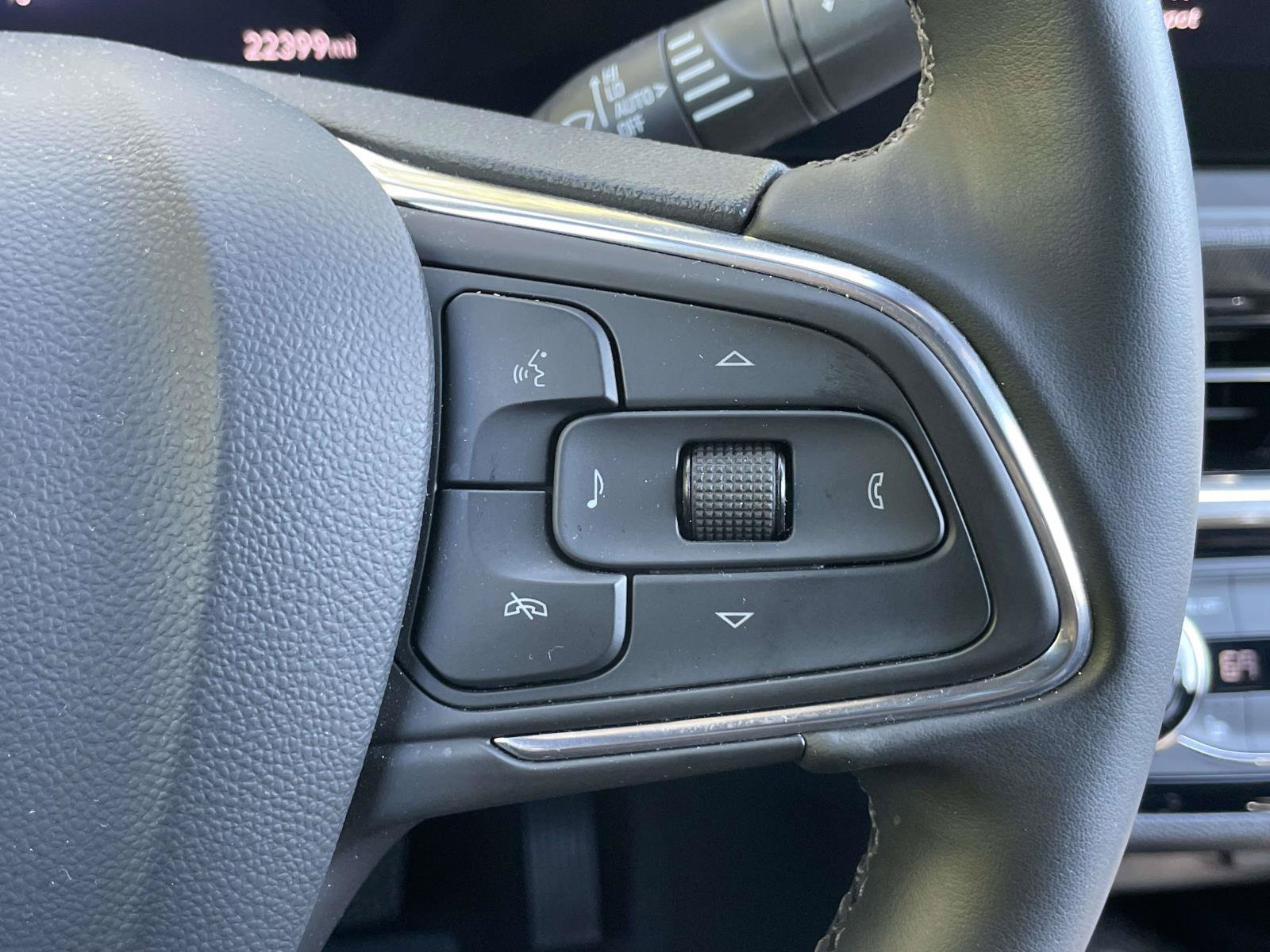 Used 2024 Buick Envista Sport Touring w/ Convenience I Package FWD image 22
