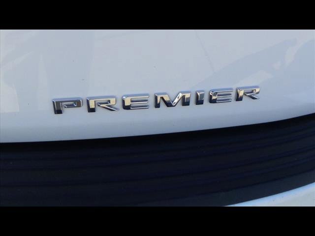 Used 2022 Chevrolet Suburban Premier image 8