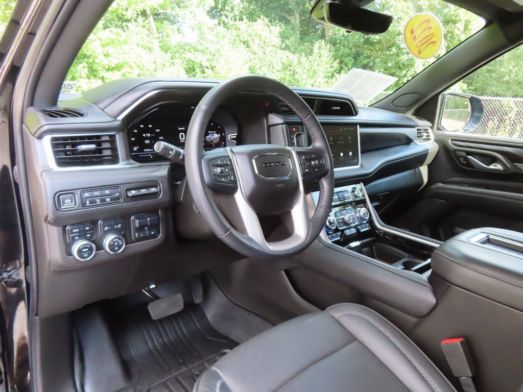 Used 2022 GMC Yukon Denali w/ Denali Premium Package image 26