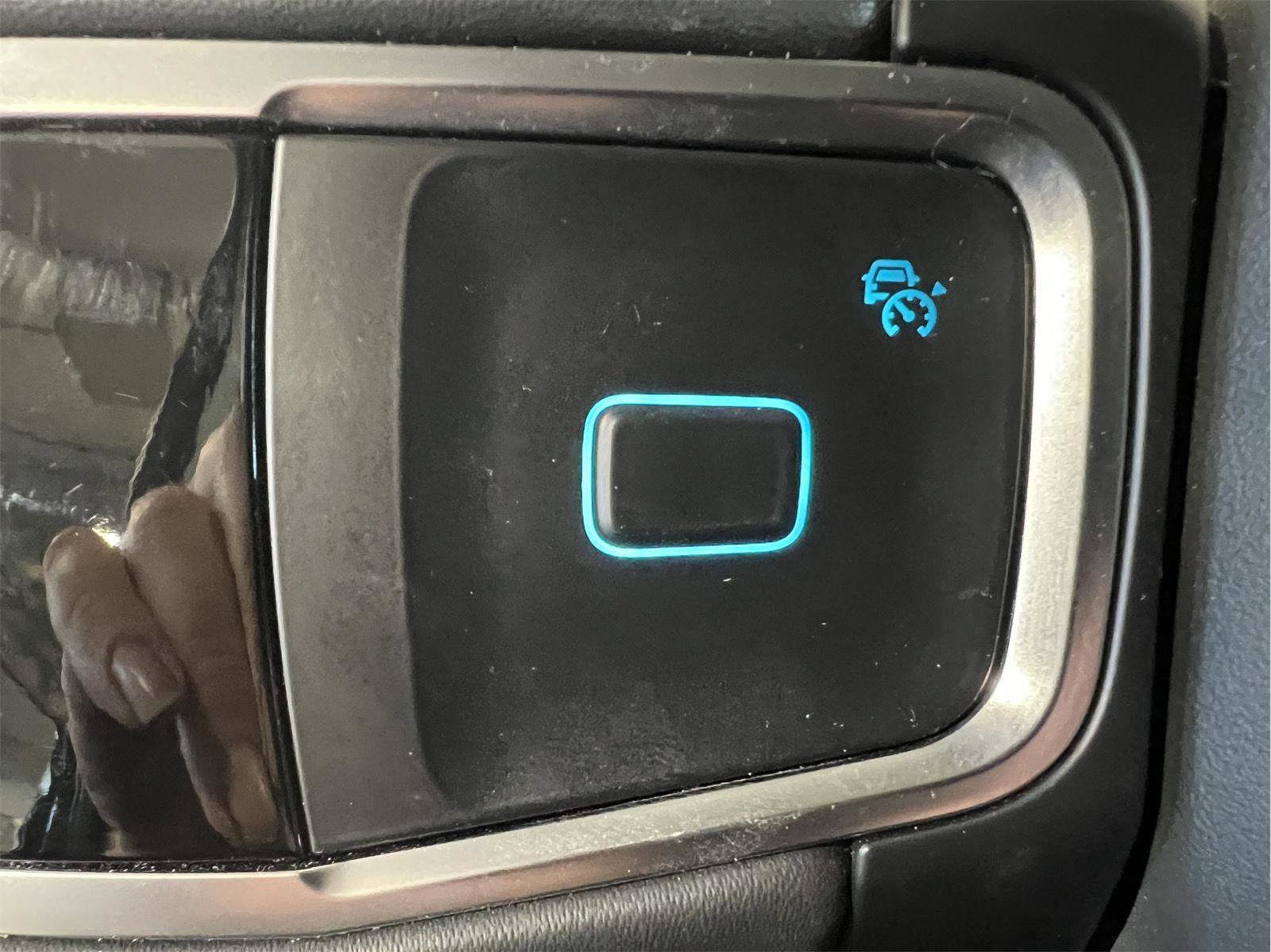 Used 2025 Ford Expedition Active image 14