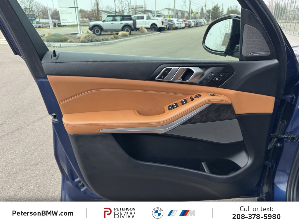 Used 2023 BMW X5 M50i w/ Executive Package image 15
