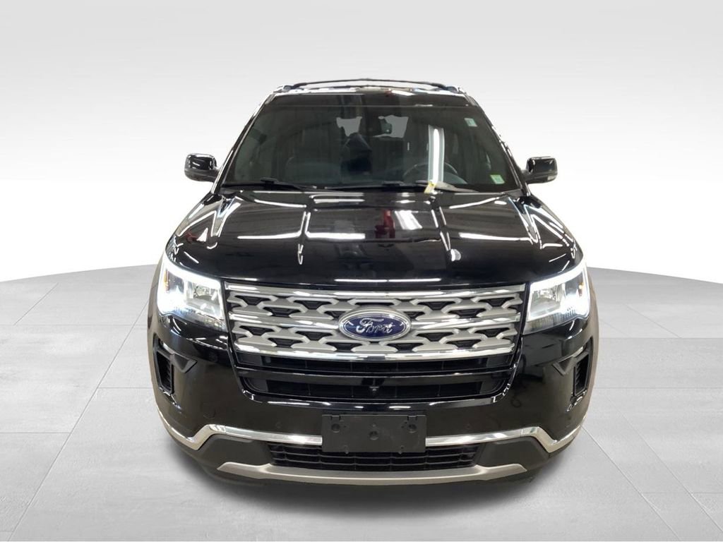 Used 2018 Ford Explorer Limited w/ Equipment Group 301A AWD/4WD image 2