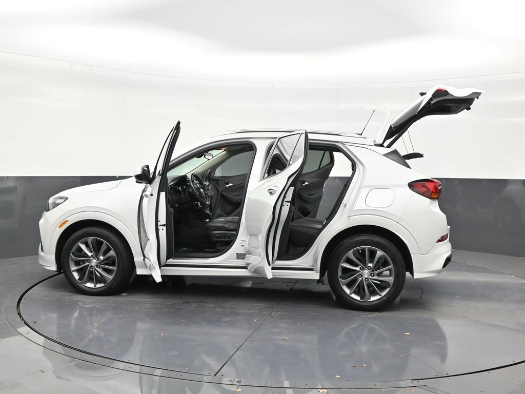 Used 2022 Buick Encore GX Select w/ Sport Touring Package FWD image 31