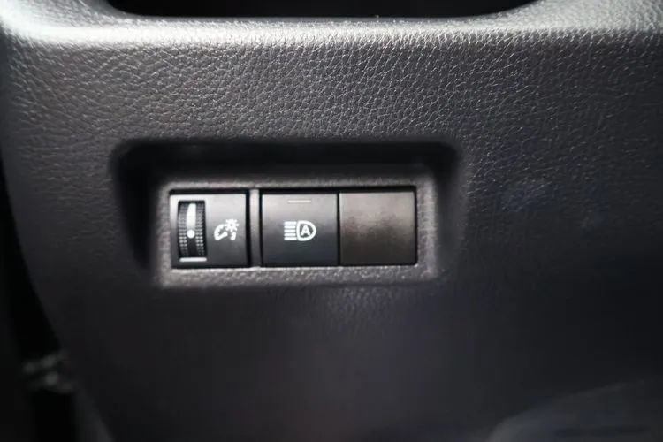 Used 2025 Toyota RAV4 LE FWD image 22