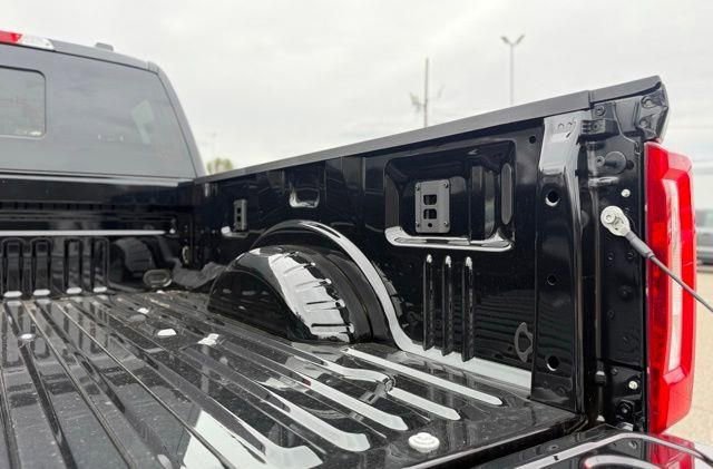New 2026 Ford F250 XLT w/ FX4 Off-Road Package AWD/4WD image 8