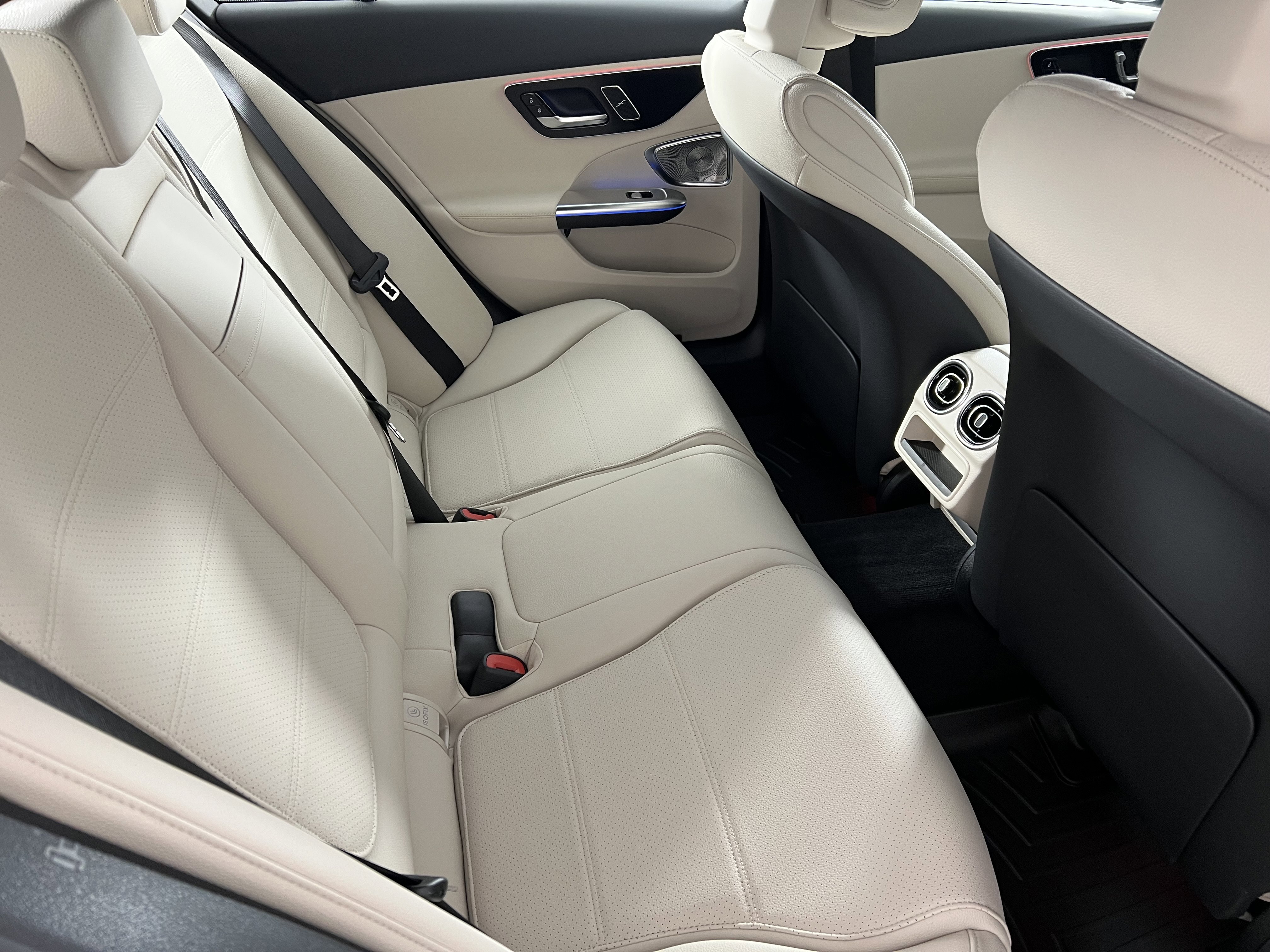 Certified 2025 Mercedes-Benz C 300 4MATIC Sedan image 24