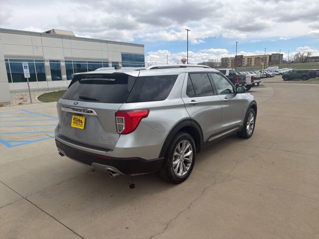 Used 2024 Ford Explorer Limited AWD/4WD image 3
