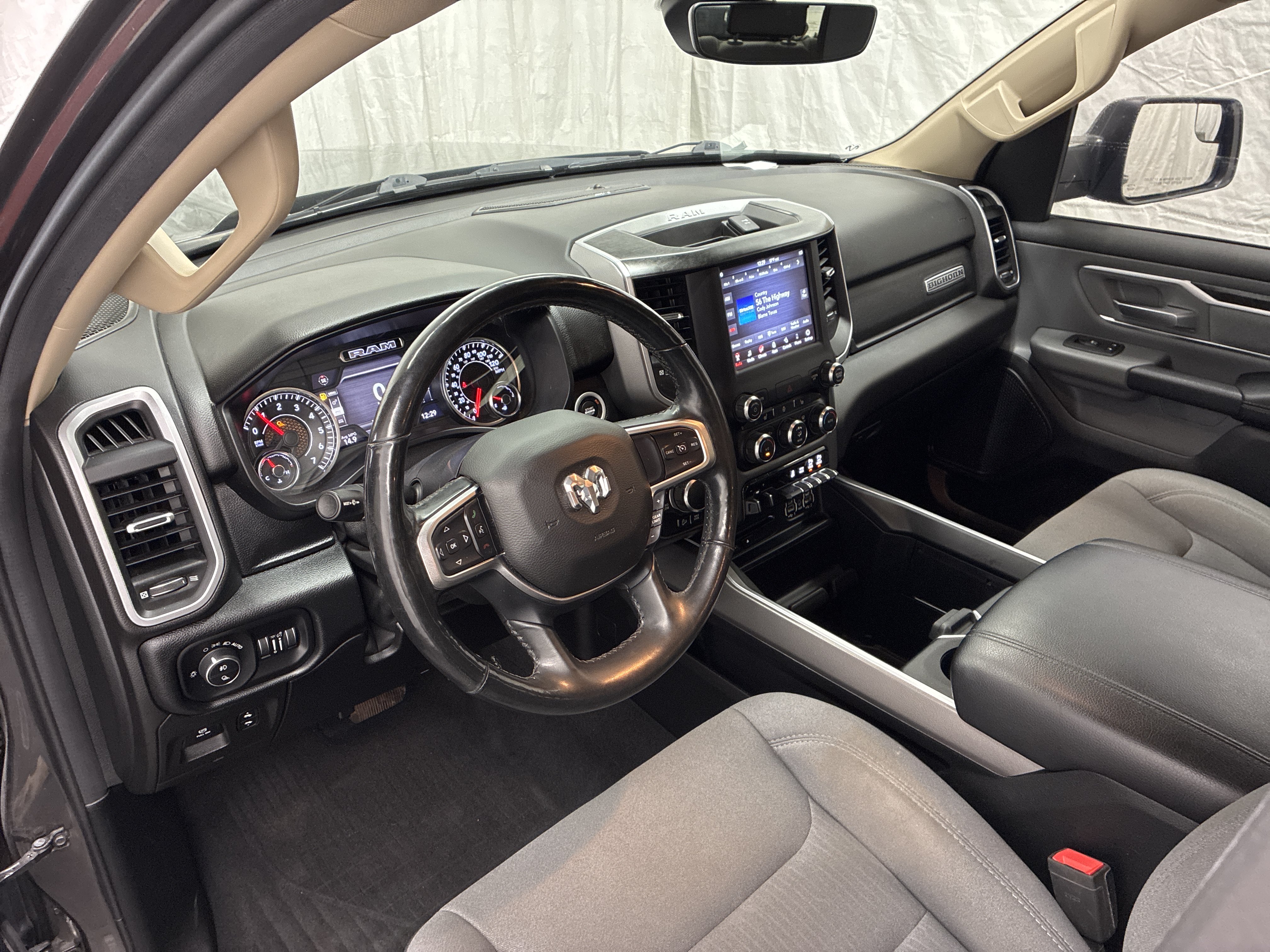 Used 2019 RAM 1500 Big Horn AWD/4WD image 16