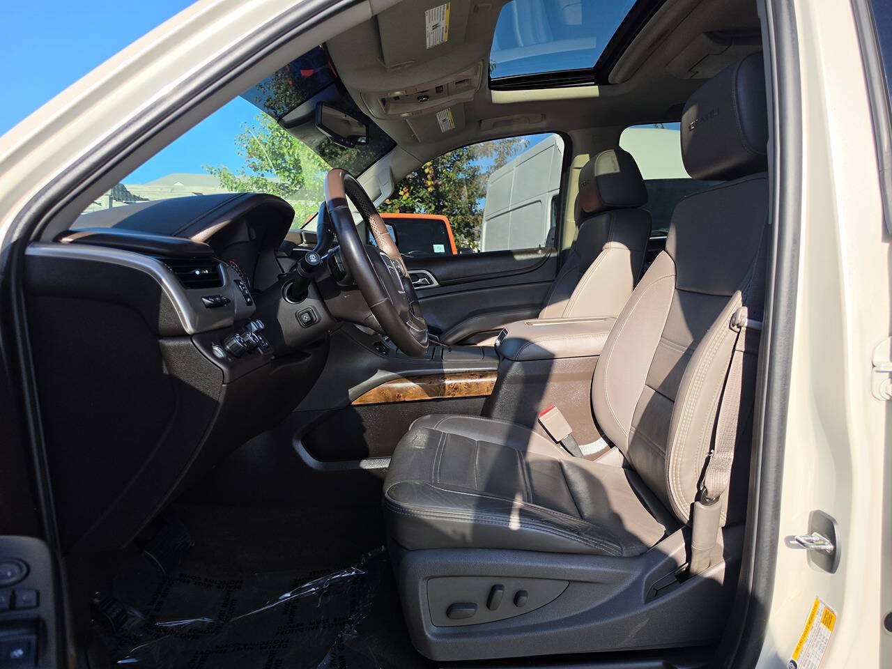 Used 2015 GMC Yukon Denali w/ Touring Package AWD/4WD image 8