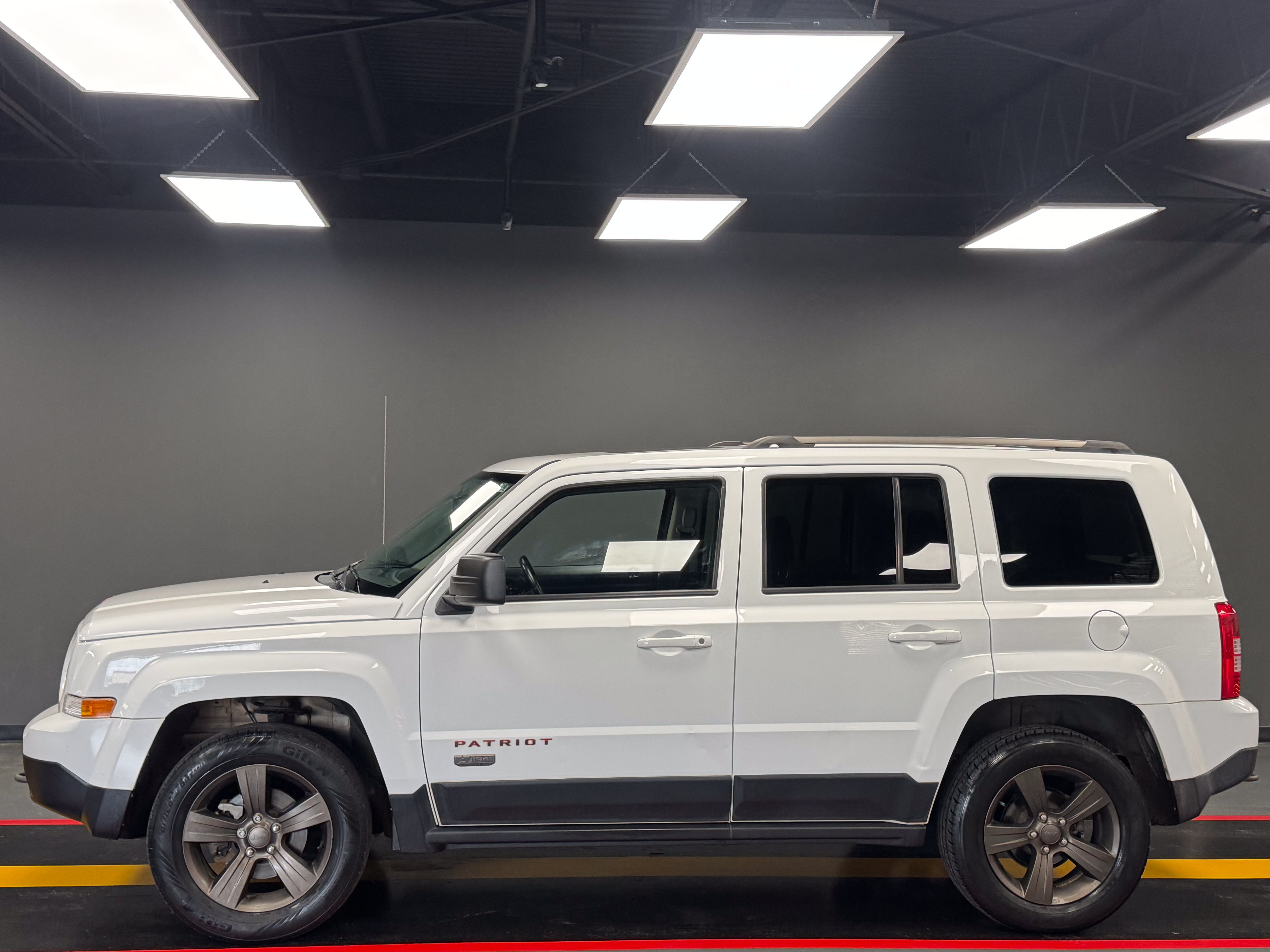 Used 2016 Jeep Patriot 75th Anniversary w/ Power Value Group AWD/4WD image 3