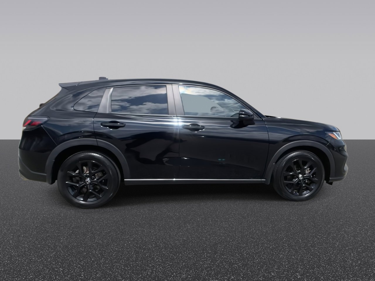 Used 2023 Honda HR-V Sport image 10