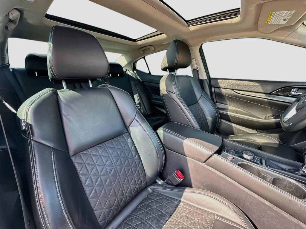Used 2019 Nissan Maxima Platinum w/ Sport Mat Group FWD image 29
