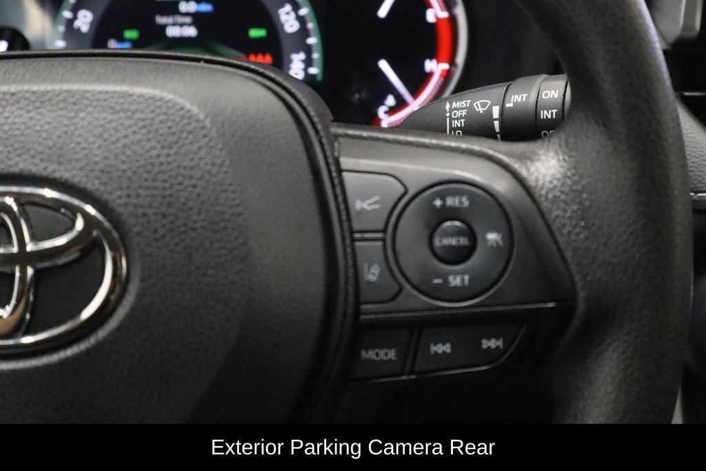 Used 2023 Toyota RAV4 XLE AWD/4WD image 10